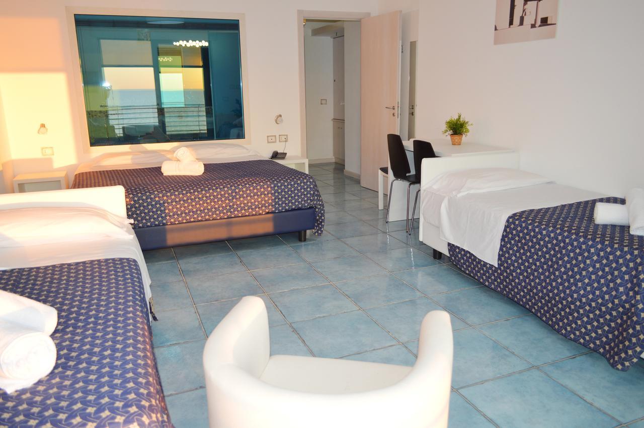 Capo Nettuno Hotel 카포오를란도 외부 사진